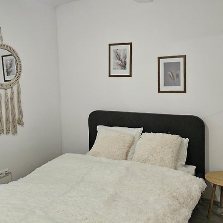 Studio Apartment Gigi Загреб Екстериор снимка