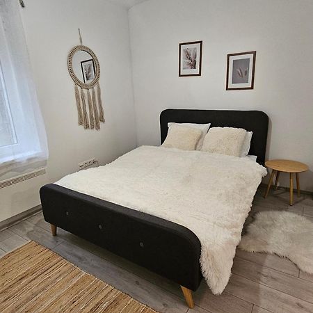 Studio Apartment Gigi Загреб Екстериор снимка